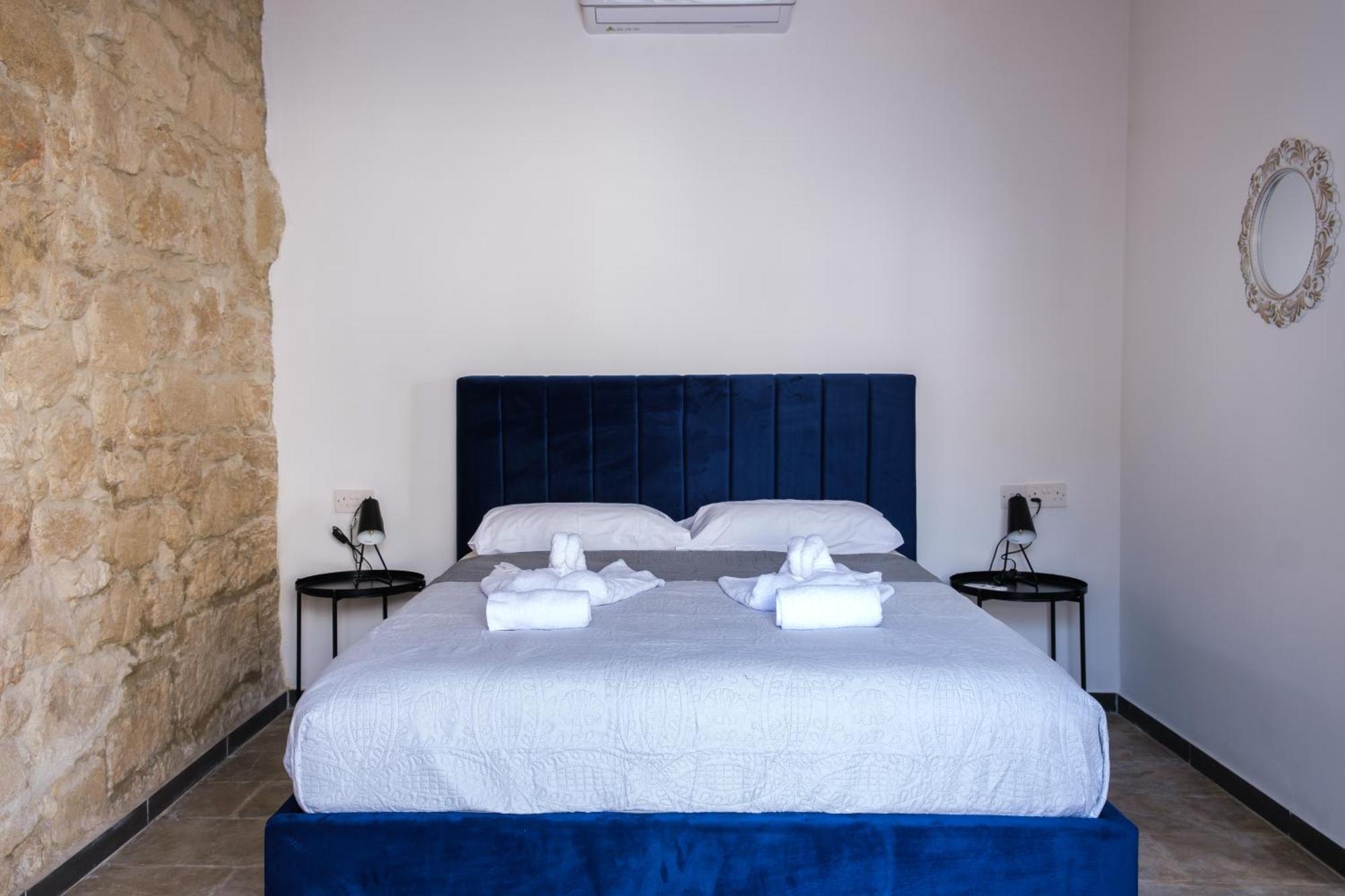 Royal Stay Luxury Homes Paphos Zimmer foto
